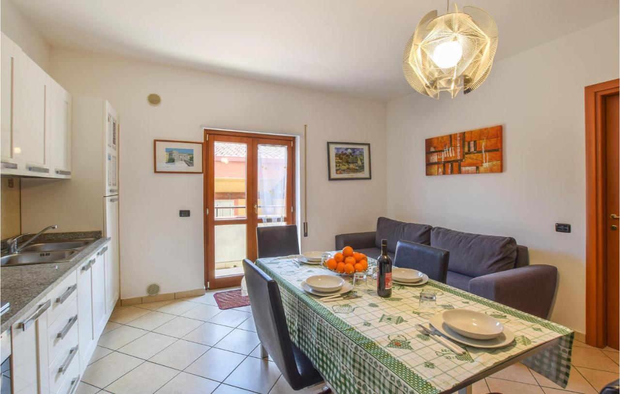 Beautiful Apartment In Vibo Pizzo With Kitchen Vibo Valentia Exterior foto