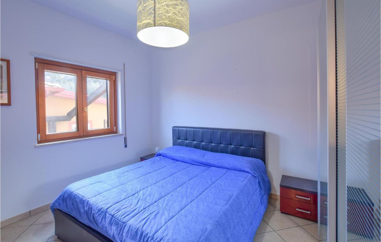 Beautiful Apartment In Vibo Pizzo With Kitchen Vibo Valentia Exterior foto