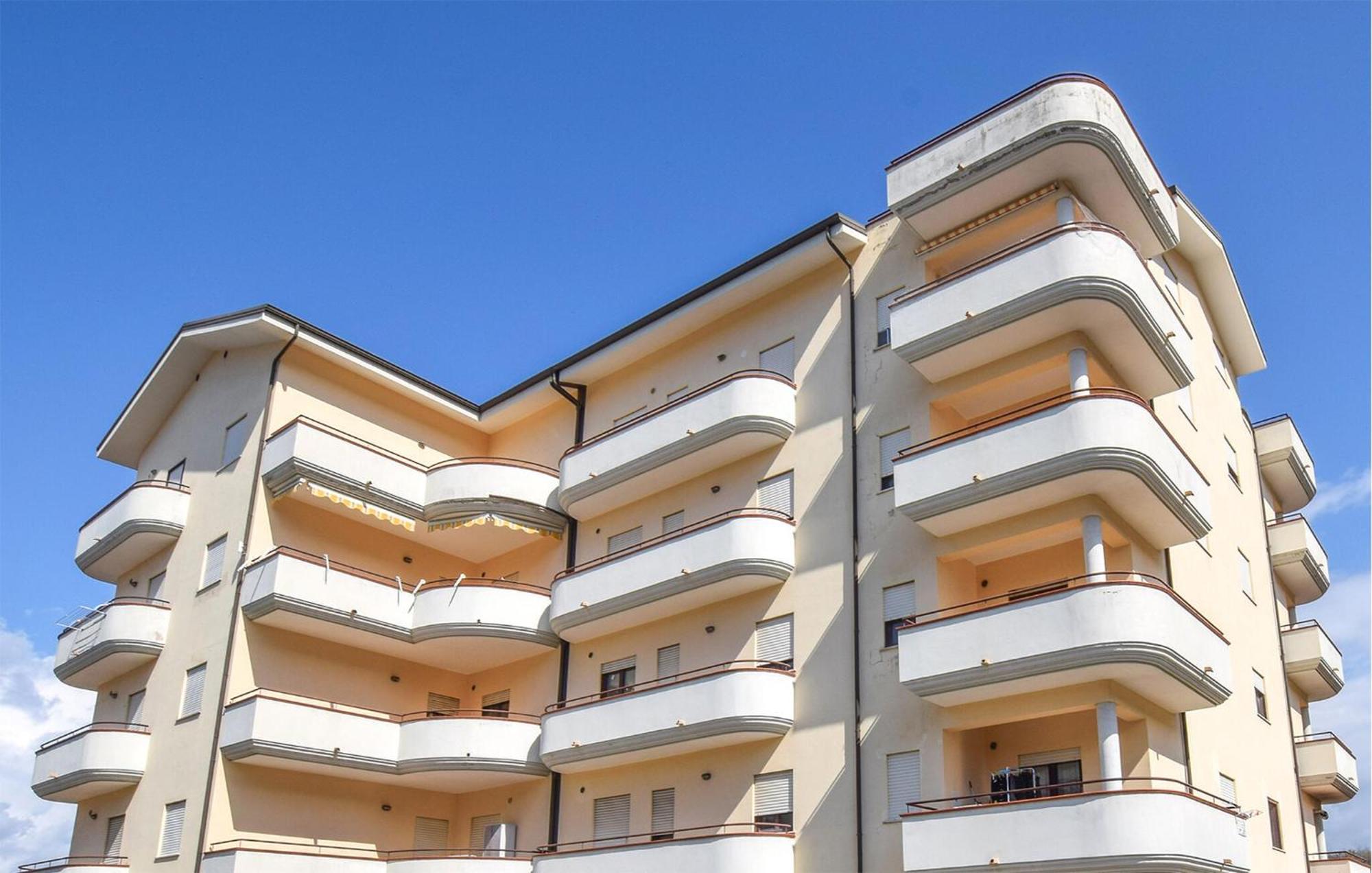 Beautiful Apartment In Vibo Pizzo With Kitchen Vibo Valentia Exterior foto